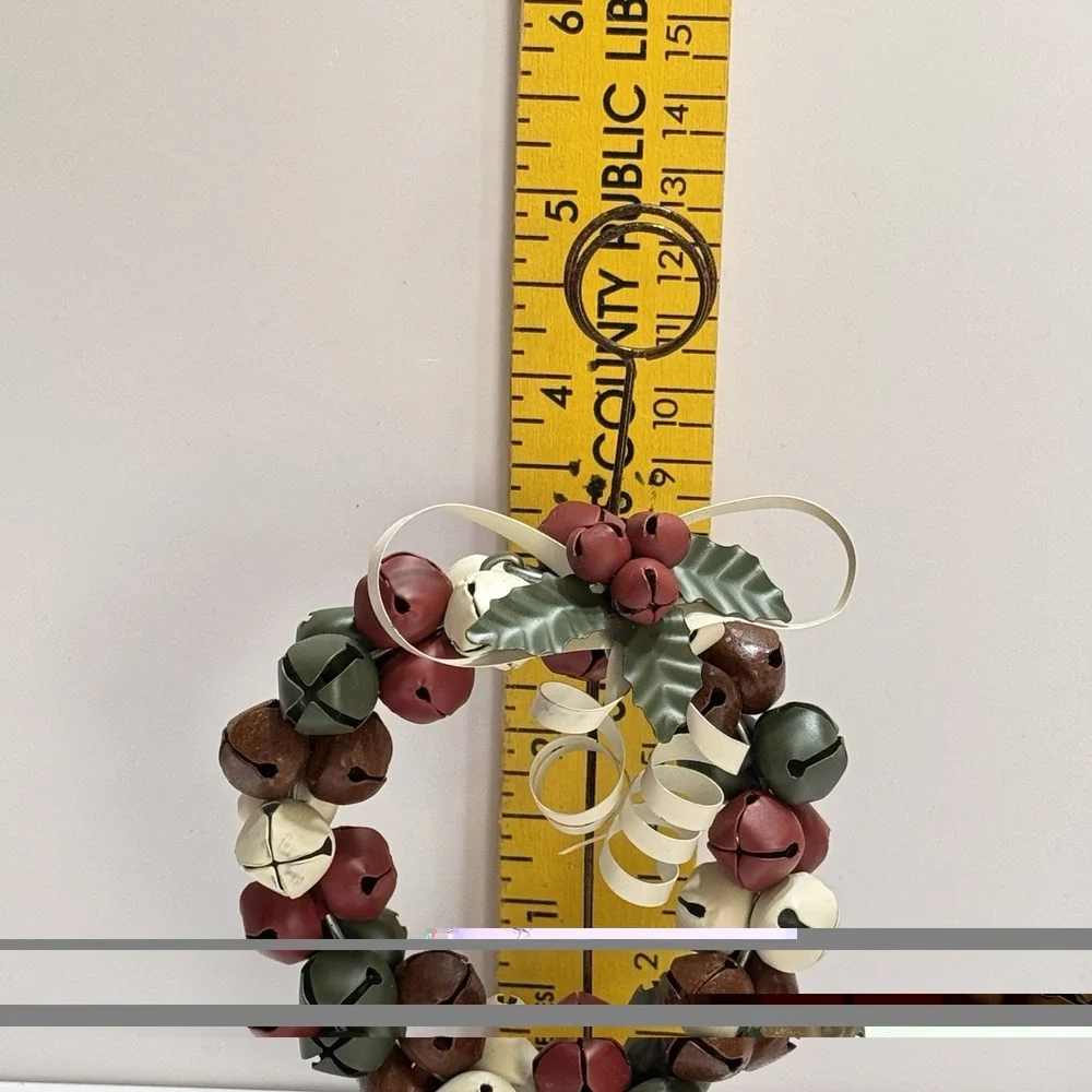 LOT 6 RED WREATH HOLLY BERRY PHOTO / PLACE CARD HOLDERS HOLIDAY THEMED CHRISTMAS